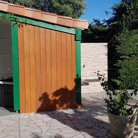 Πανσιόν Le Cabassou Du Medoc 3*