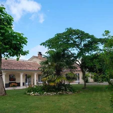 Πανσιόν Le Cabassou Du Medoc Bégadan