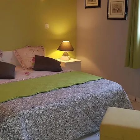 Guest house Le Cabassou Du Medoc Begadan