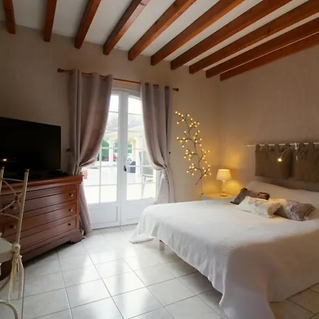 Гостевой дом Le Cabassou Du Medoc 3*