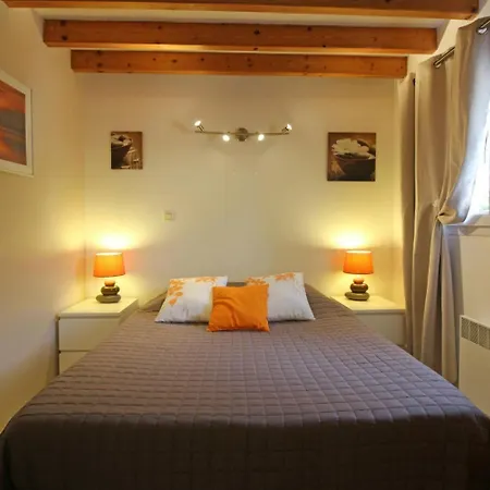 Πανσιόν Le Cabassou Du Medoc 3*