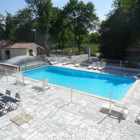 Le Cabassou Du Medoc Πανσιόν Bégadan